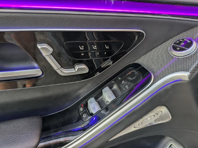 Used 2022 Black Mercedes-Benz S 500 image 19