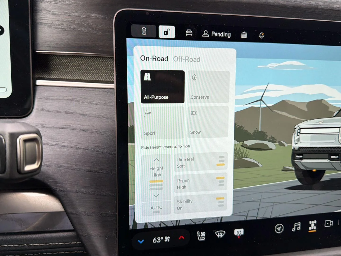Used 2024  Rivian Adventure image 30