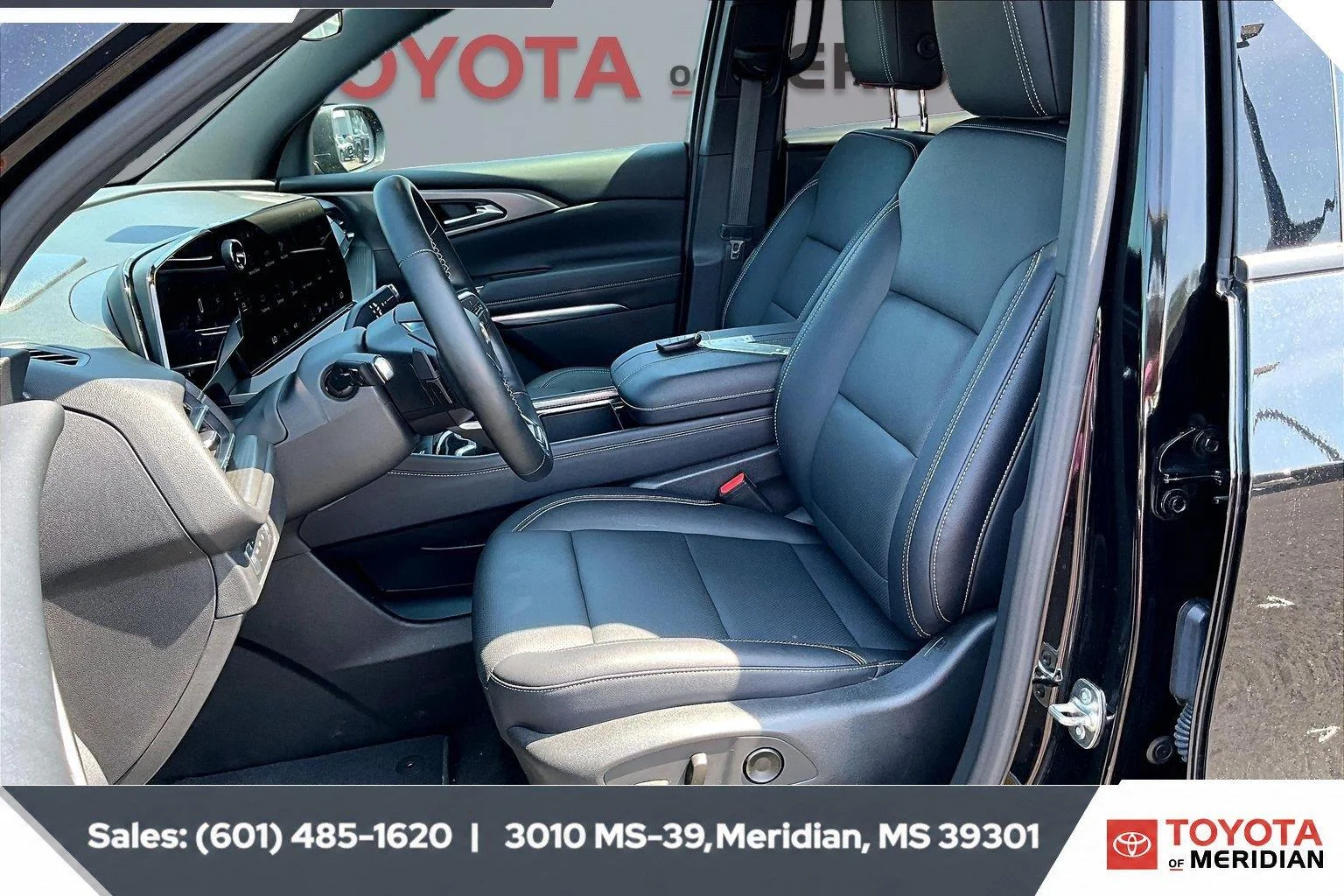 Used 2026 Mosaic Black Metallic Chevrolet AWD LT image 18
