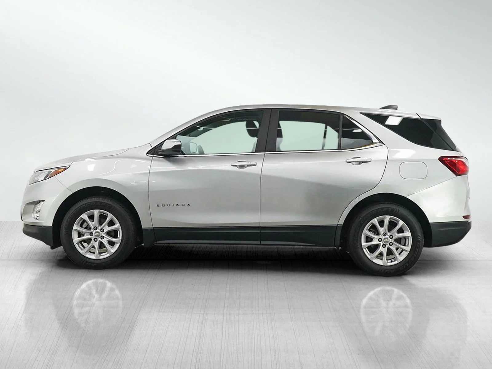 Used 2021 Chevrolet Equinox LT with VIN 3GNAXUEV7MS128799 for sale in Burnsville, Minnesota