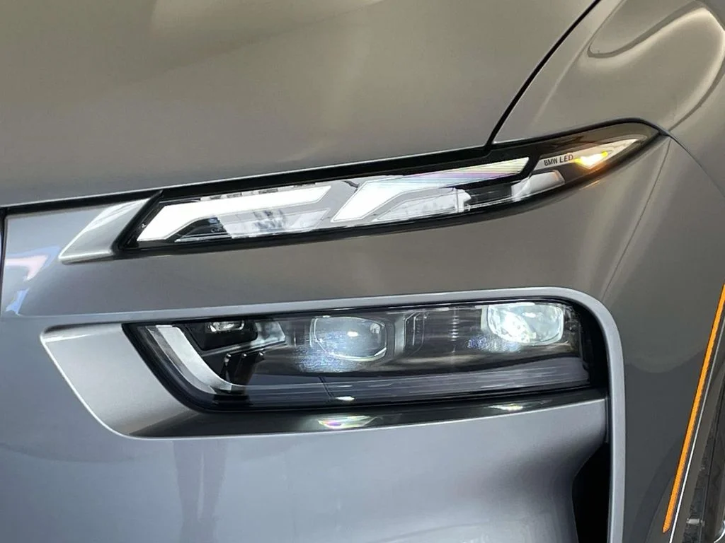New 2027 Gray BMW xDrive40i image 9