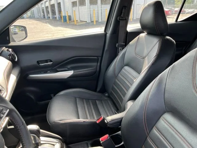 Used 2020 Gray Nissan SR image 8