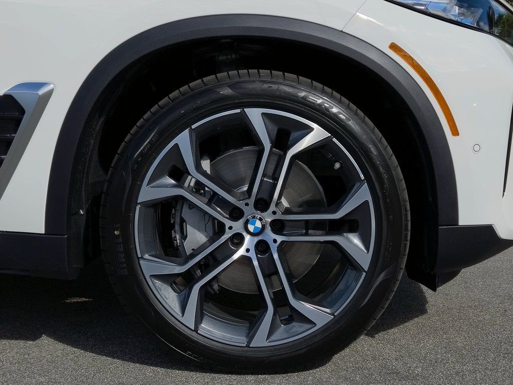New 2026 Alpine White BMW xDrive50e image 9