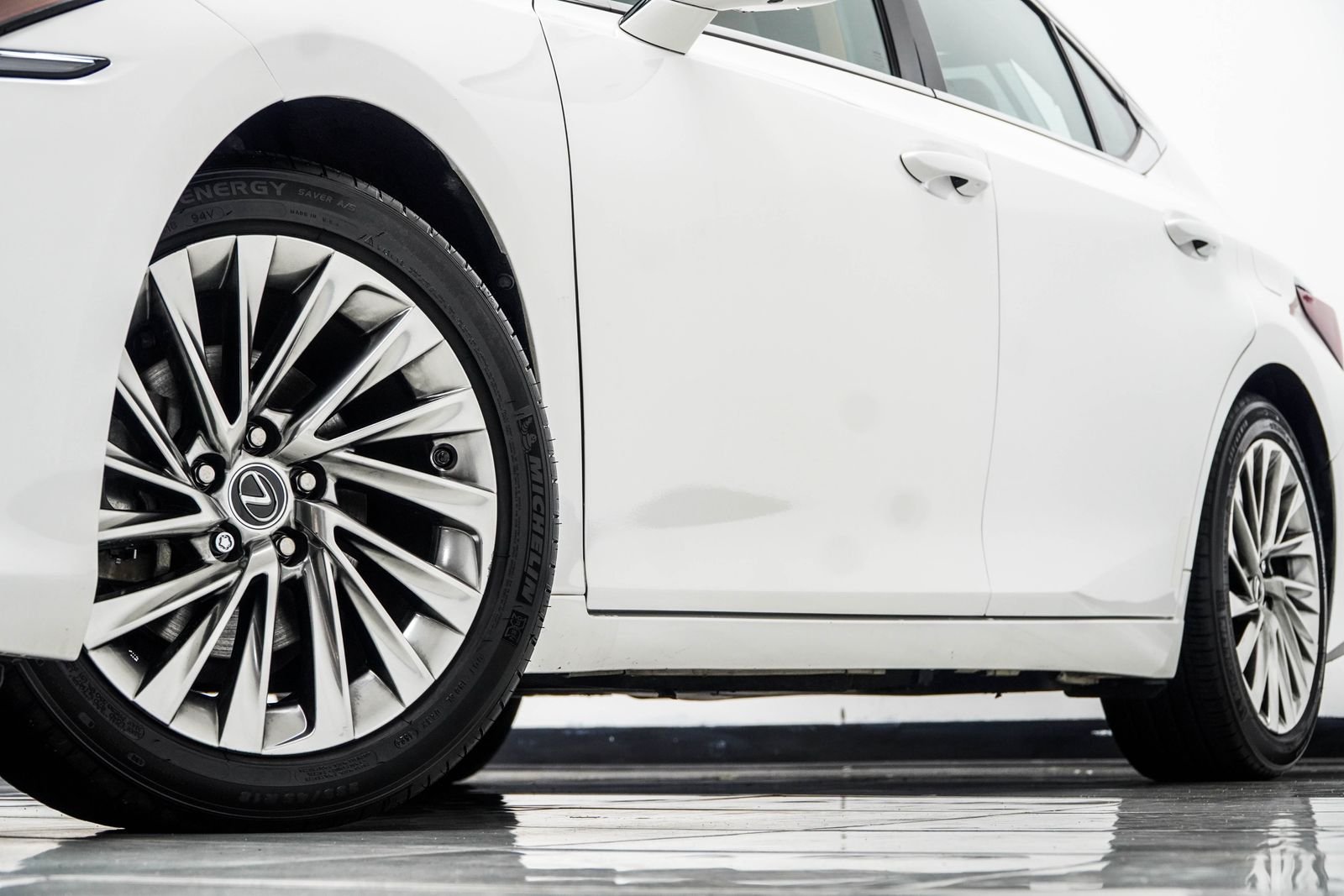 Used 2022 White Lexus 350 Ultra Luxury image 4