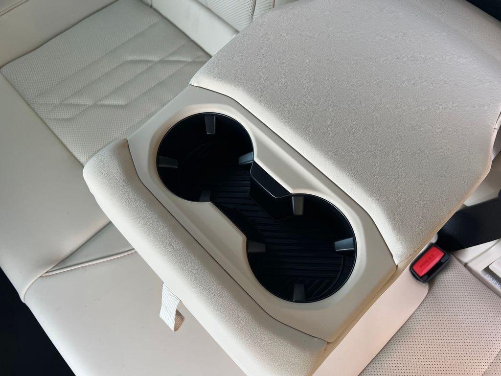 New 2026 Alpine White BMW 30 xDrive image 27