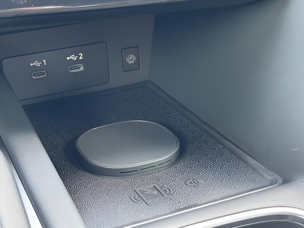 New 2027 2T RAD WHT INFINITI Sport AWD image 22