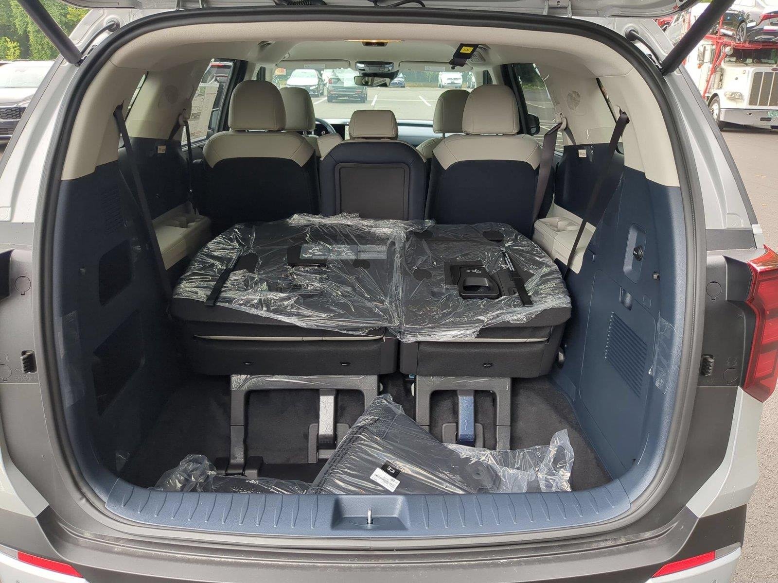 New 2026 Ceramic Silver Kia EX image 35