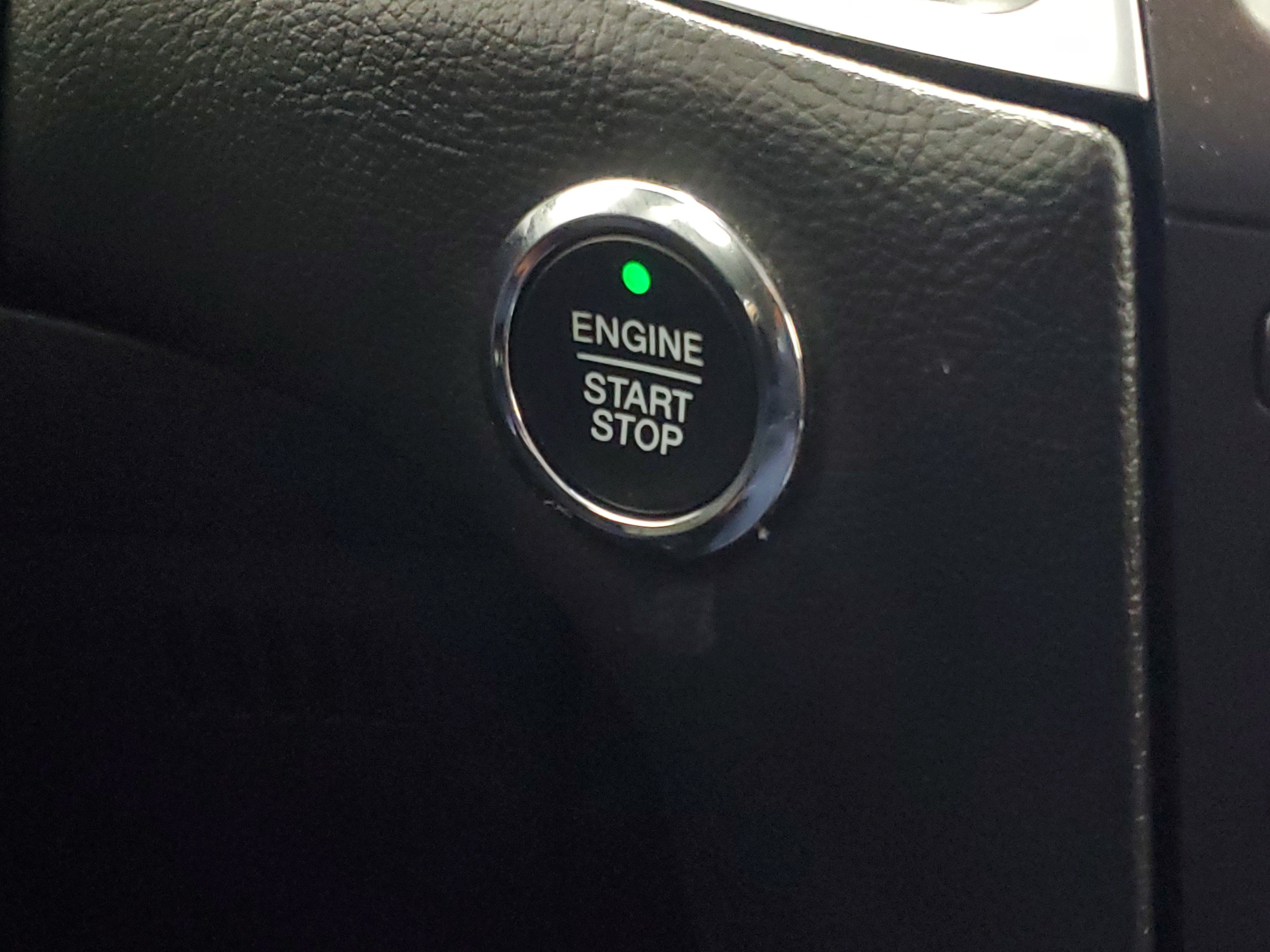 Used 2015 Magnetic Metallic Ford Titanium image 33