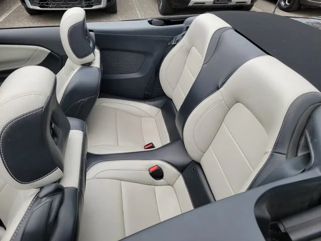 2024 Ford Mustang EcoBoost - Photo 13
