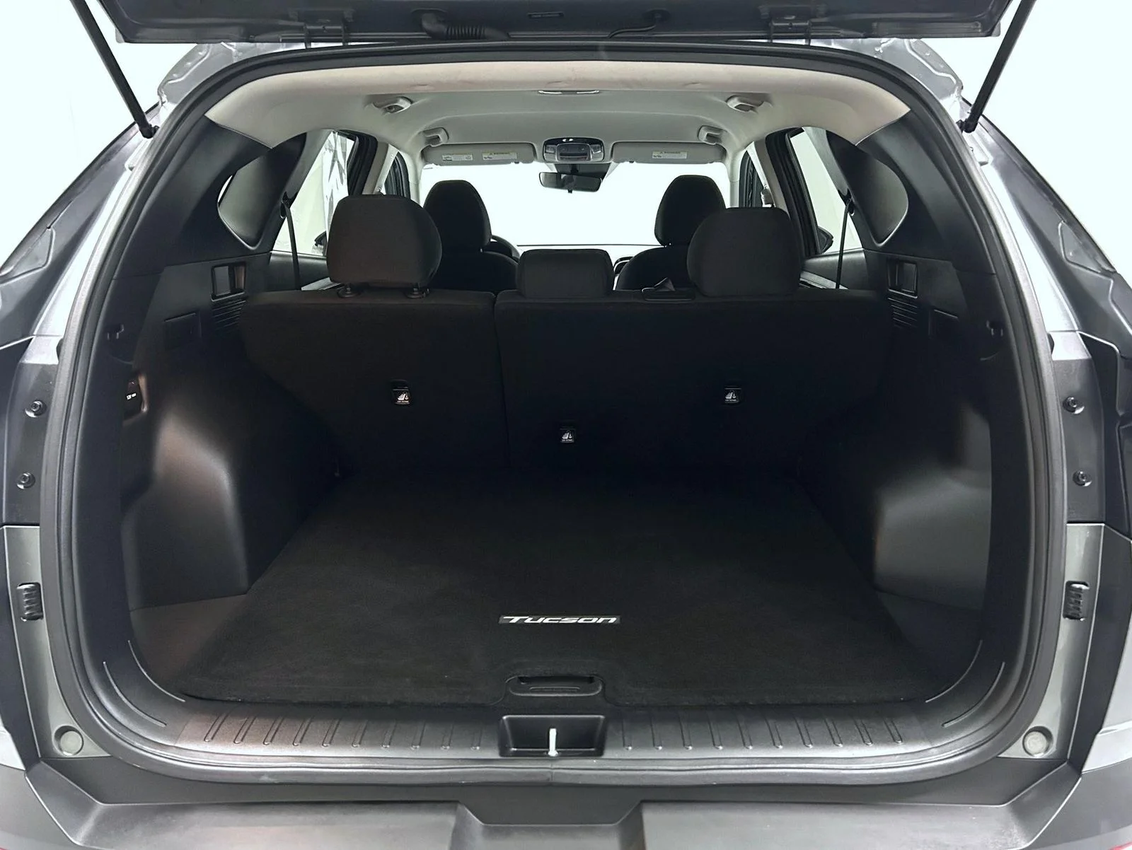 Used 2022 Gray Hyundai SEL image 21