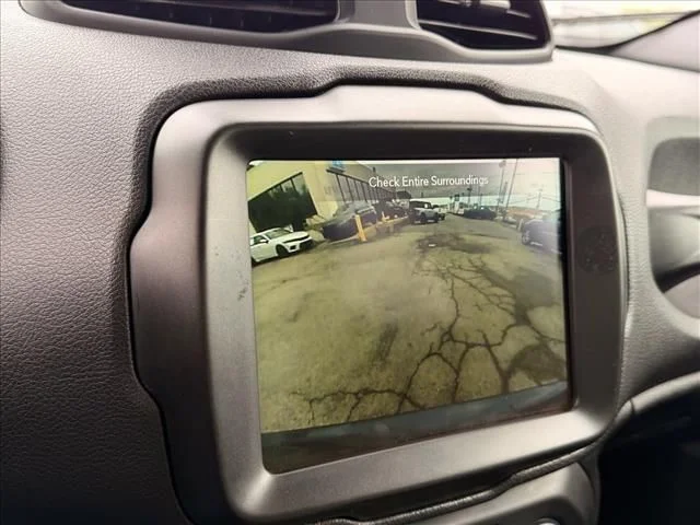 Used 2022 Blue Jeep Altitude image 26