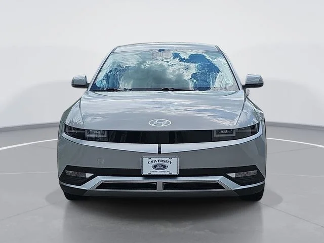 Used 2023 Gray Hyundai SEL image 8