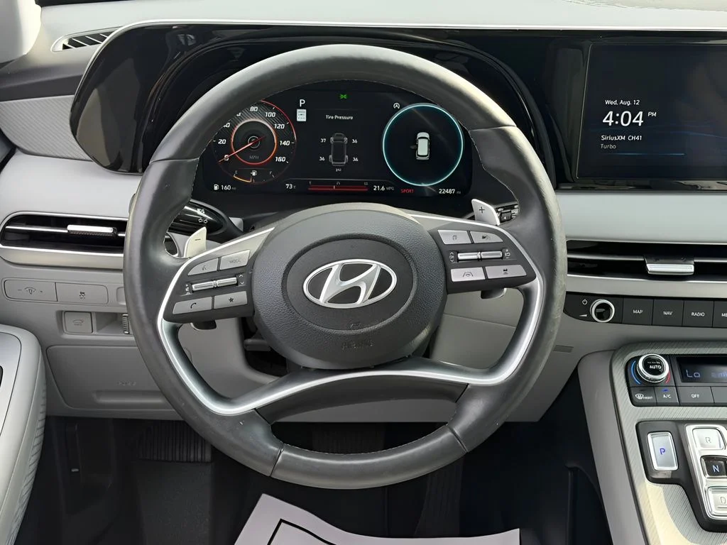 Used 2024 Moonlight Cloud Hyundai SEL image 16
