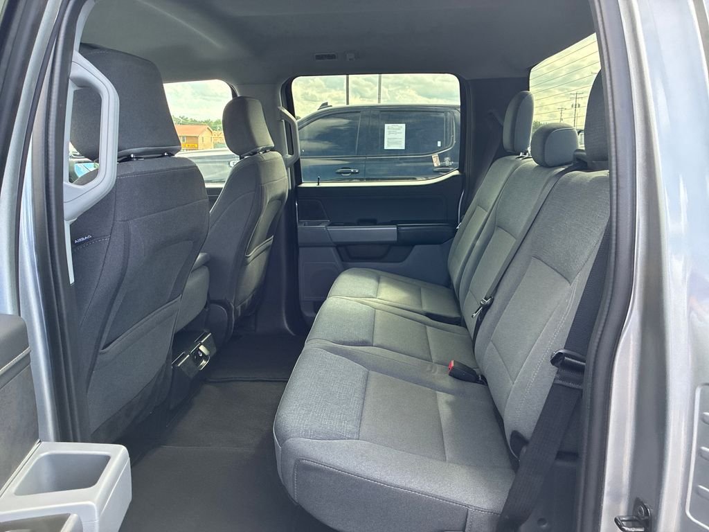 Used 2025 Silver Ford XLT image 17