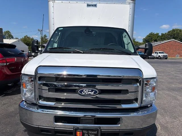 New 2027 Oxford White Ford E-350 SRW image 27