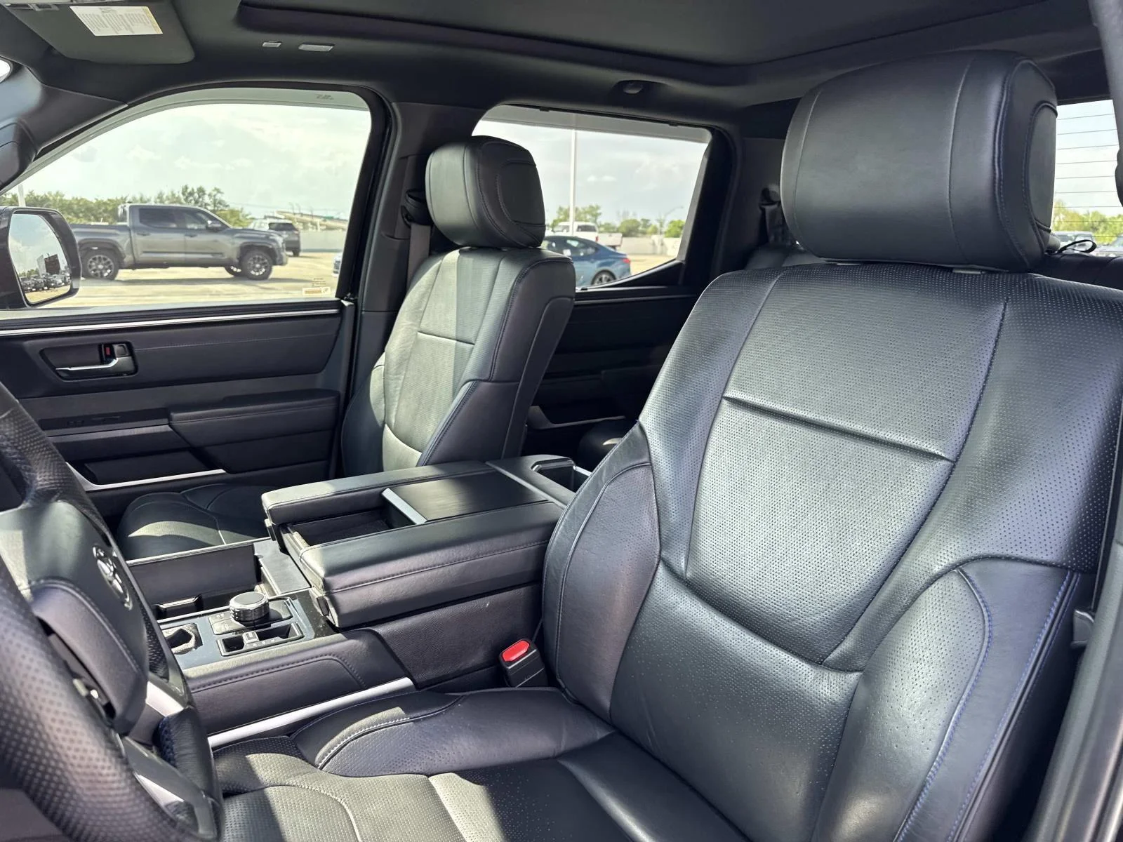 2022 Toyota Tundra Platinum - Photo 16
