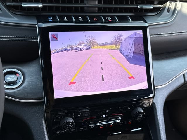 Used 2024 Silver Zynith Jeep 4xe image 26