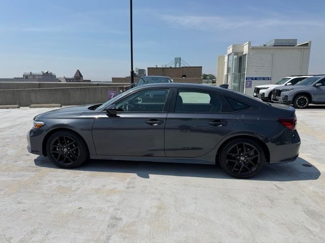 Used 2025  Honda Sport image 4