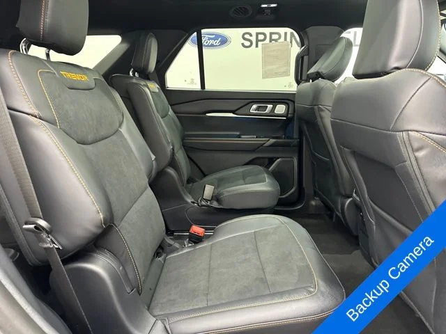 New 2026 Carbonized Gray Metallic Ford Tremor® image 15