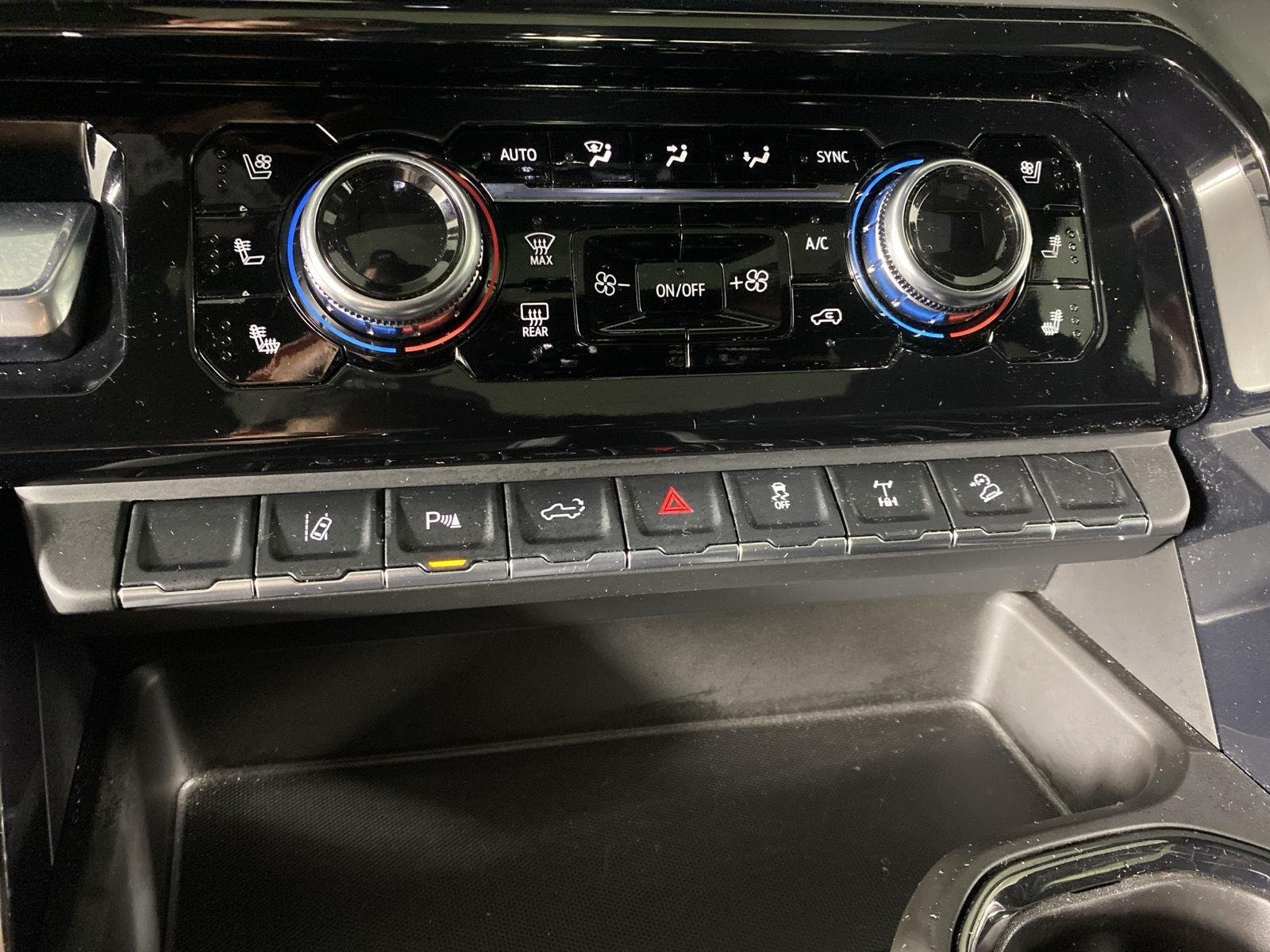 Used 2025 Onyx Black GMC AT4X image 20