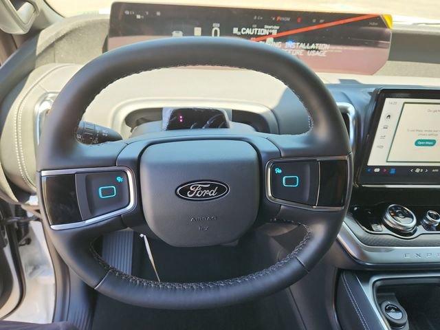 New 2026 Star White Metallic Tri-Coat Ford Platinum® image 17
