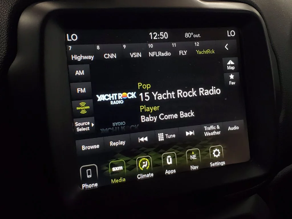 2023 Jeep Renegade Latitude - Photo 12