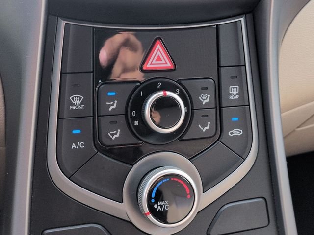 Used 2015 Blue Hyundai SE image 18