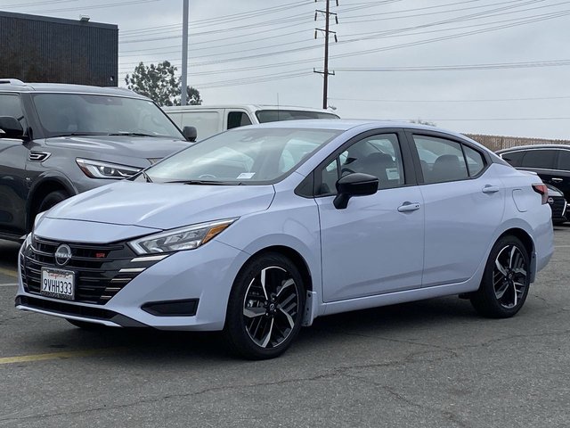 2025 Nissan Versa 1.6 SR