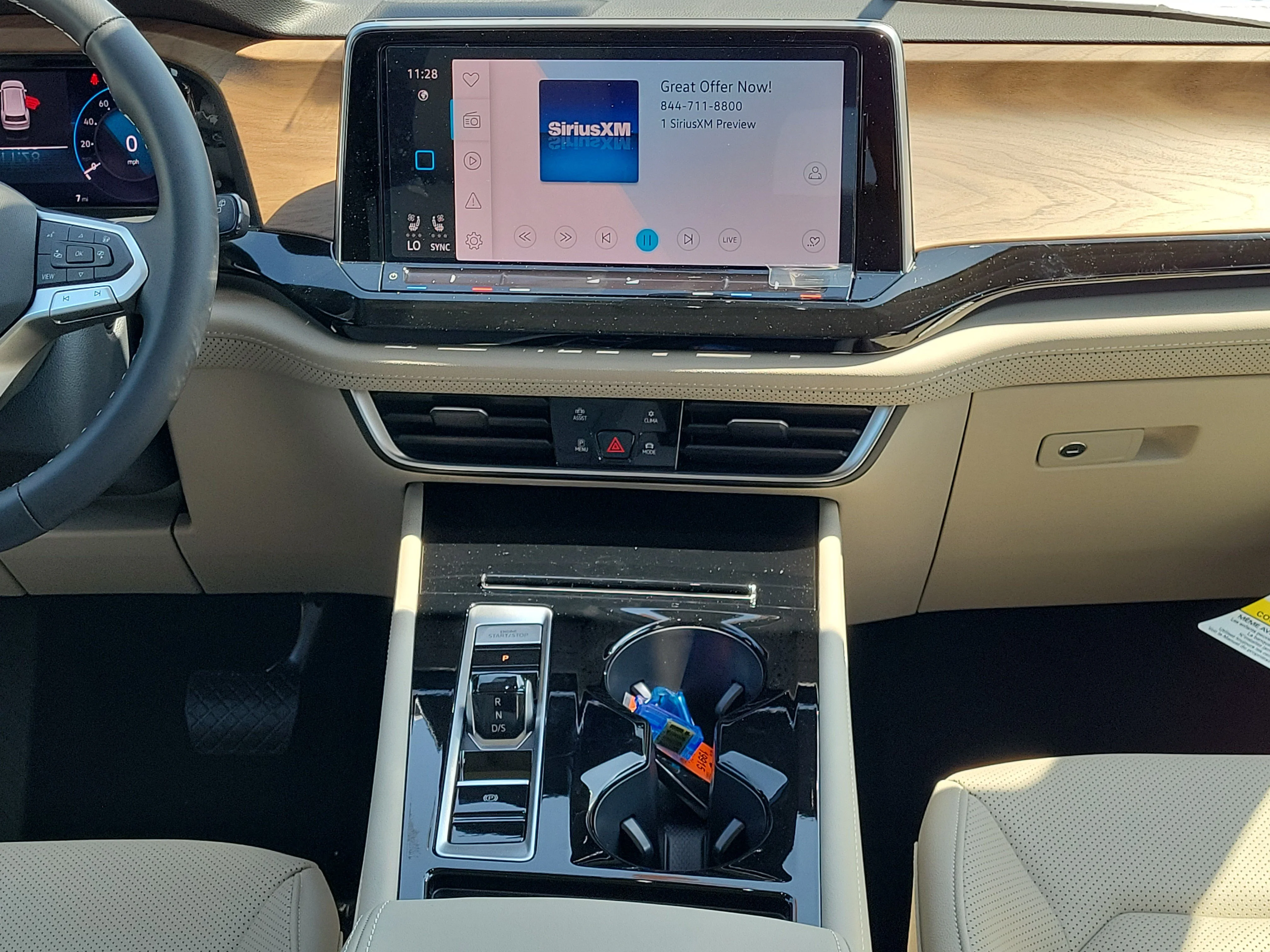 New 2026 Silver Volkswagen SE w/Technology image 5