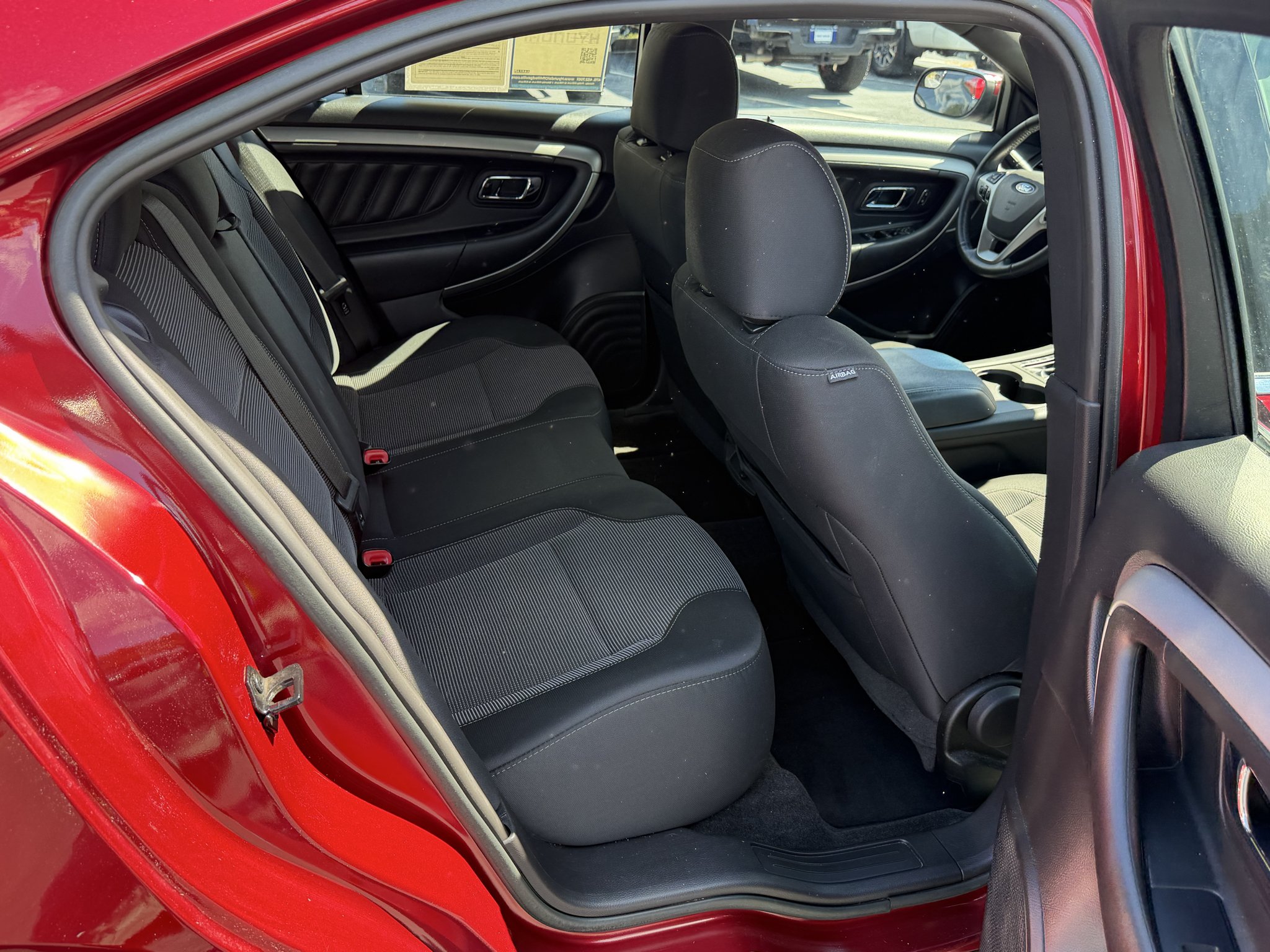 2018 Ford Taurus SEL - Photo 13