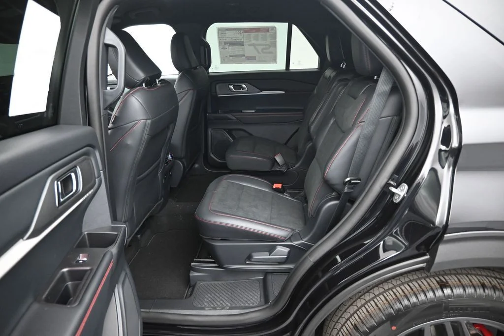 New 2026 Agate Black Metallic Ford ST image 18