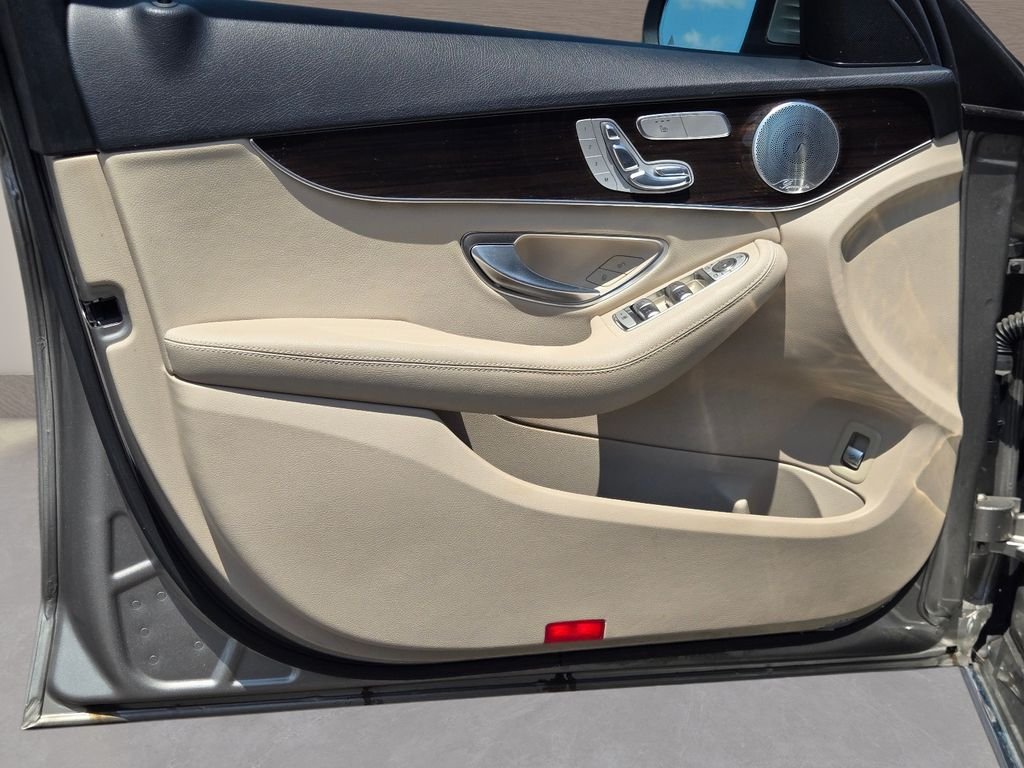 Used 2020 Beige Mercedes-Benz C 300 image 20