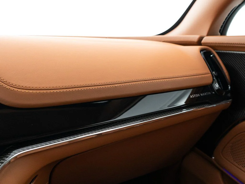 New 2026 Q Oberon Black Aston Martin 707 image 40