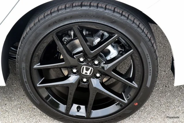 New 2026 Platinum White Pearl Honda FWD Sport image 5