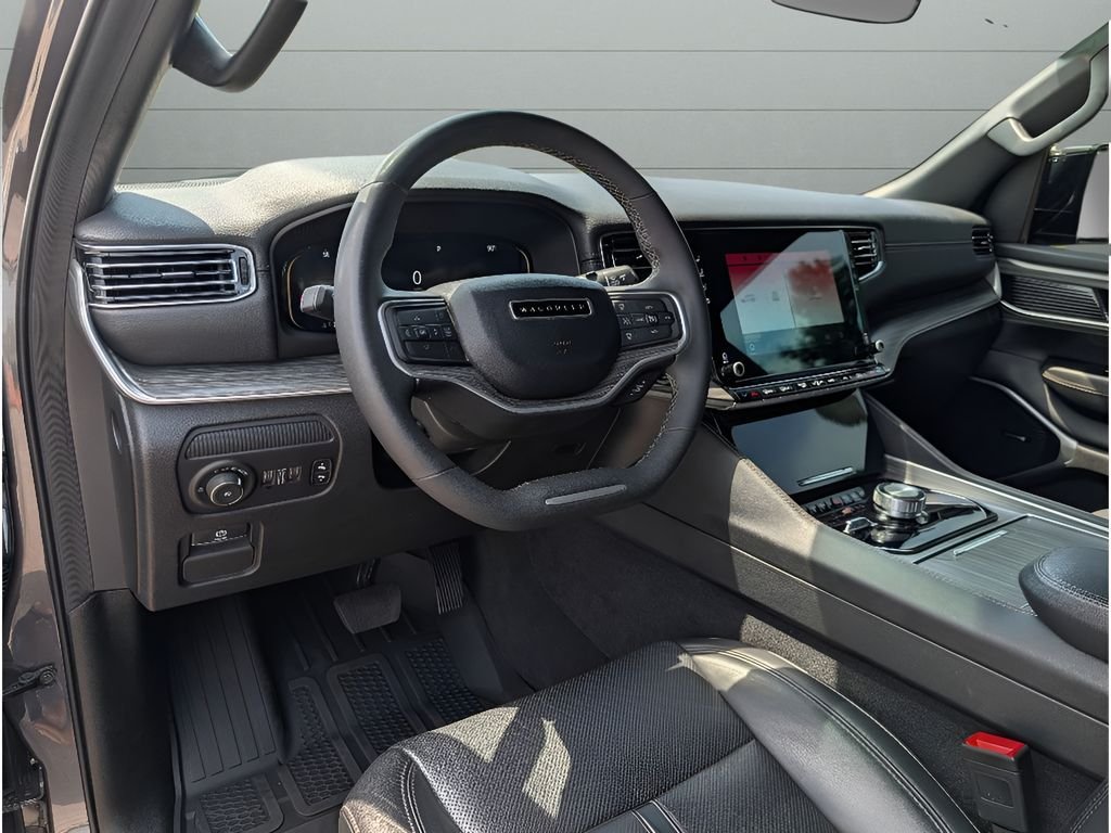 Used 2024 Baltic Gray Metallic Clearcoat Jeep Series II image 19