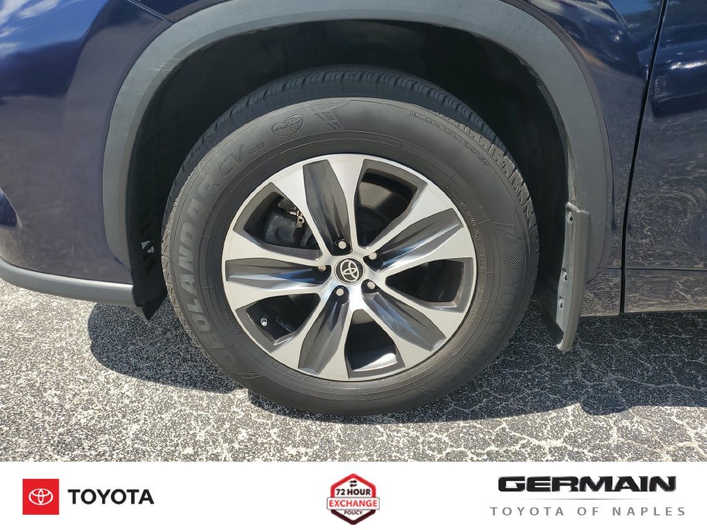 Used 2022 Blue Toyota XLE image 14