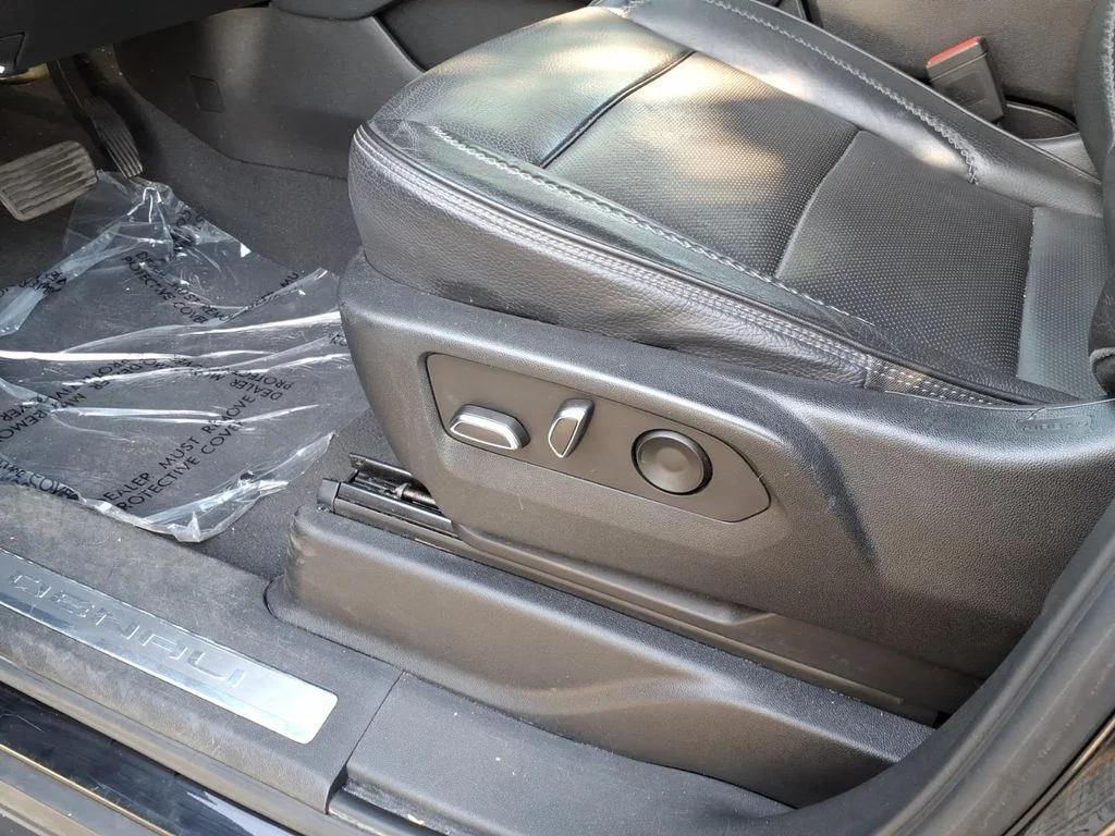 Used 2023 Black GMC Denali image 21