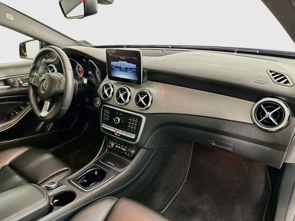Certified Used 2020 Black Mercedes-Benz GLA 250 image 25