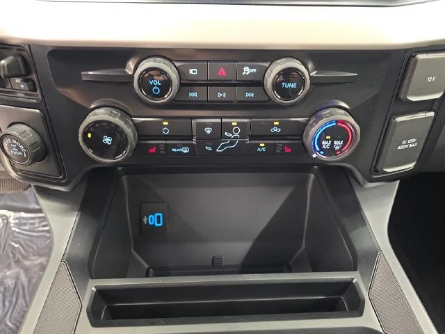 New 2026 Oxford White Ford F-250® XLT image 31