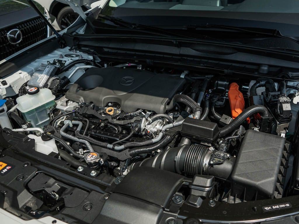 New 2026 Wind Chill Pearl Mazda Preferred AWD image 7