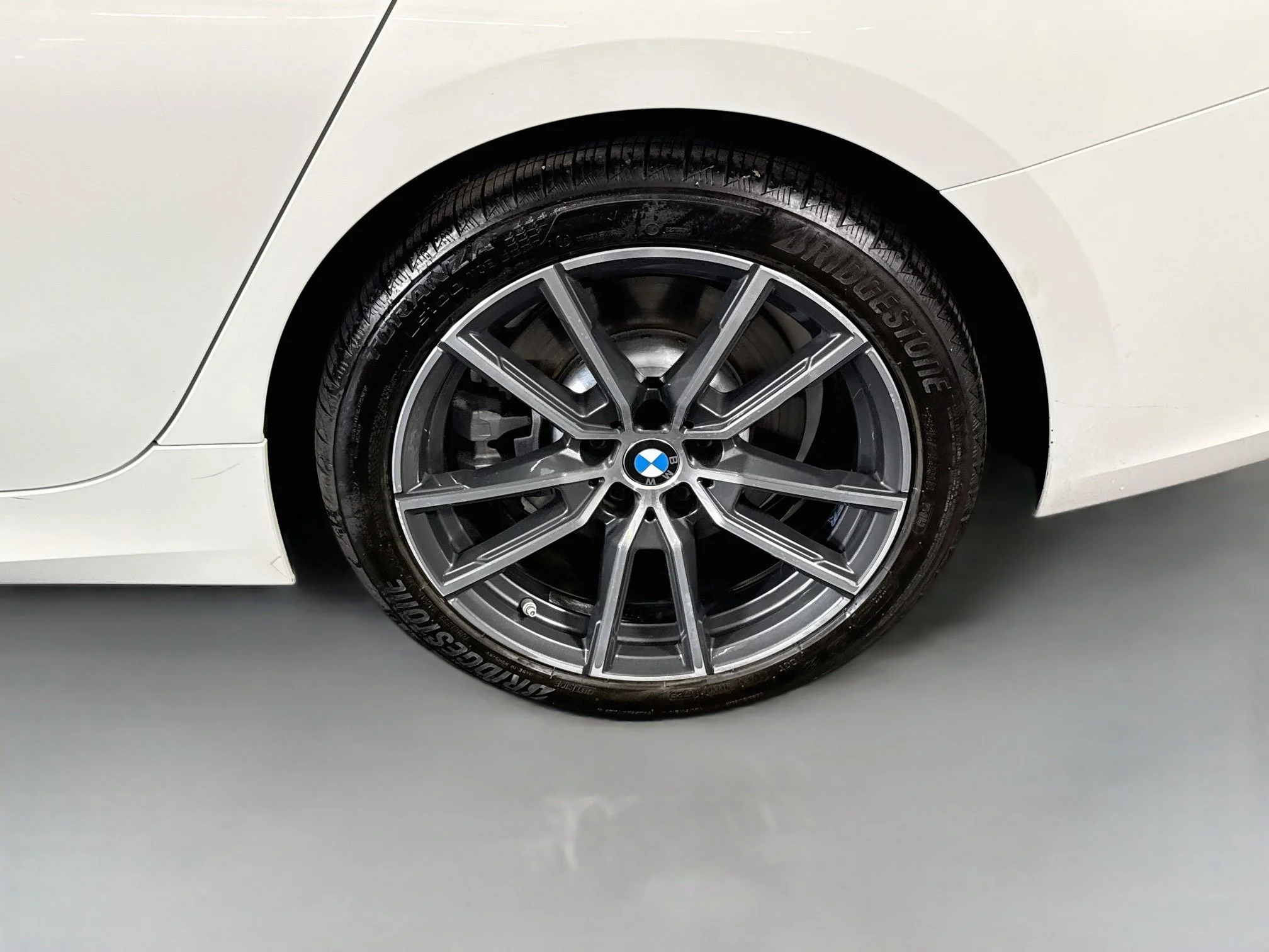 Used 2019 Alpine White BMW 330i image 33
