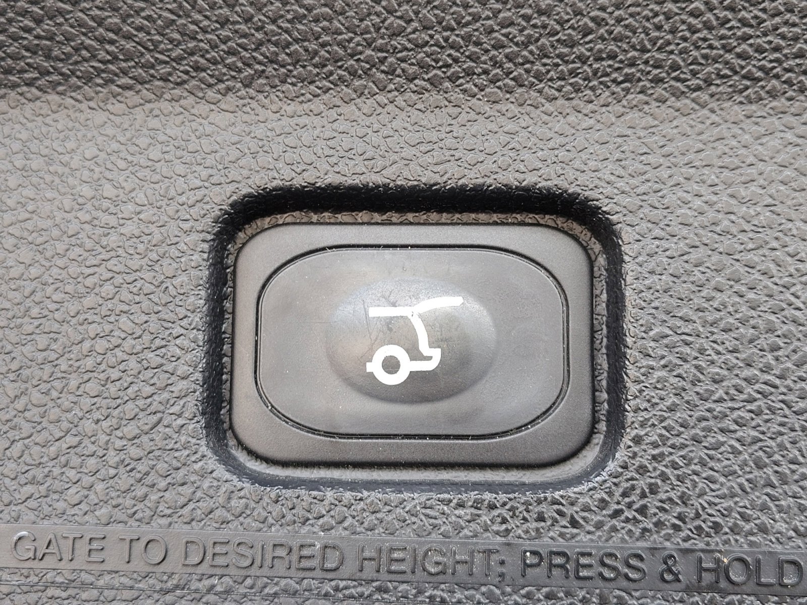 Used 2017 Blue Jeans Metallic Ford Platinum image 33