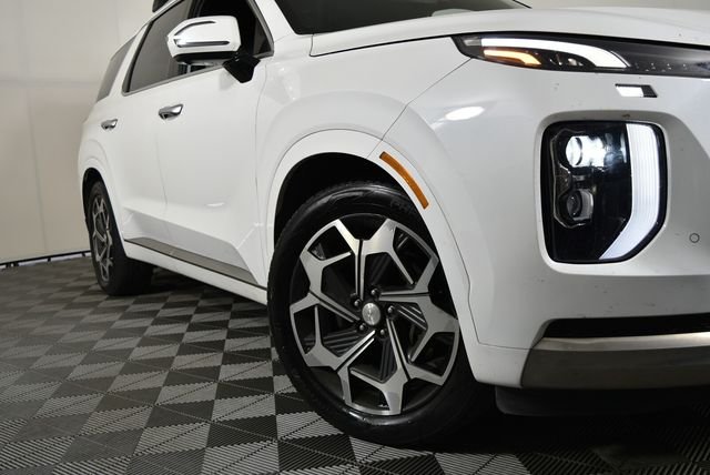 Used 2022 White Hyundai Calligraphy image 3