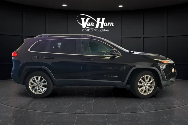 Used 2014 Brilliant Black Crystal Pearlcoat Jeep Limited image 8