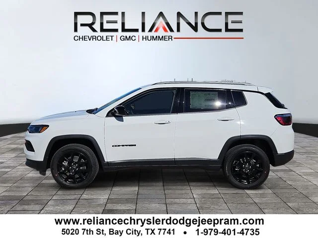 New 2026 Bright White Clear-Coat Exterior Paint Jeep Latitude image 4