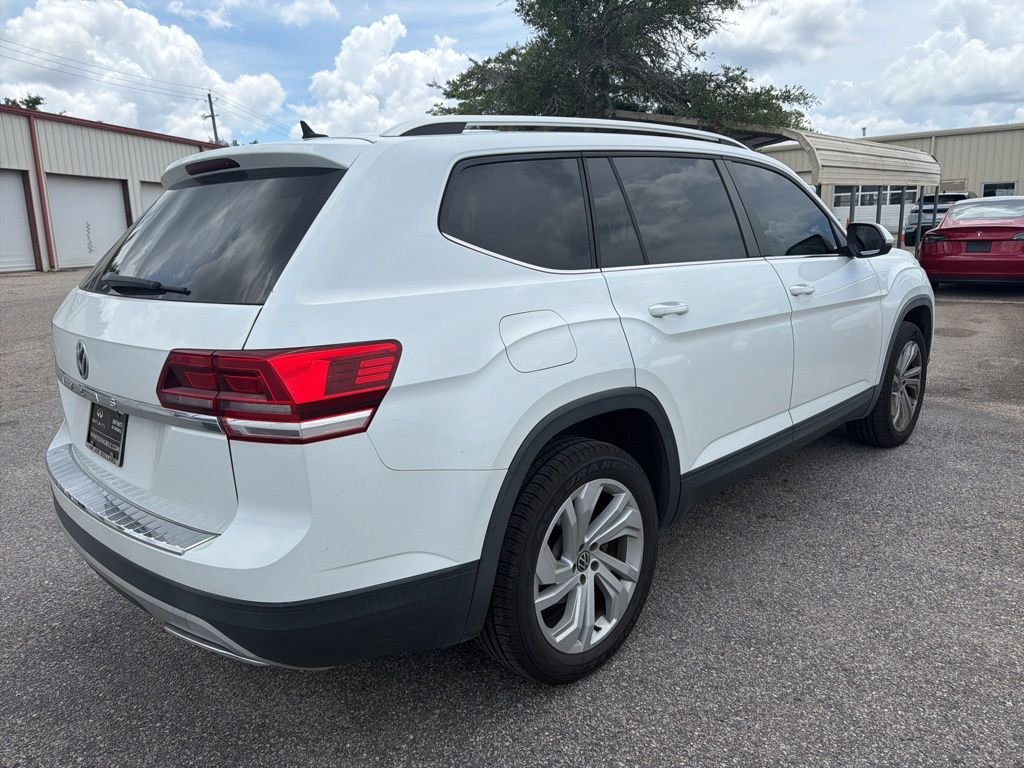 Used 2019 White Volkswagen 2.0T SE w/Technology image 8