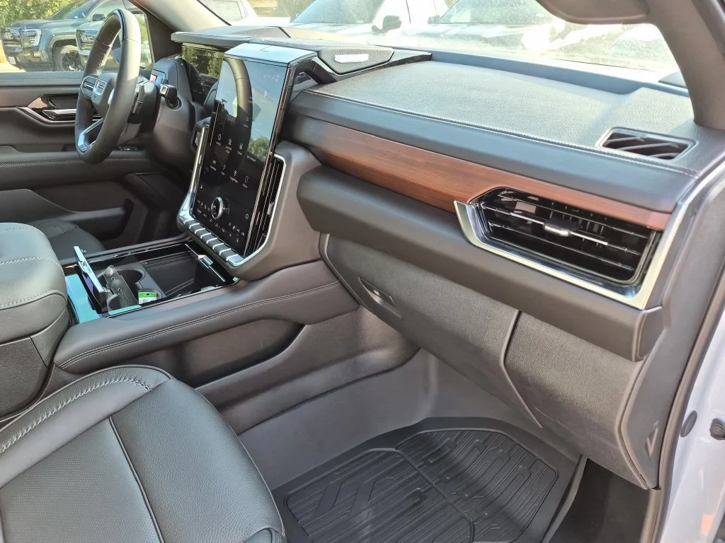 New 2026 Glacier White Tricoat GMC Denali image 38