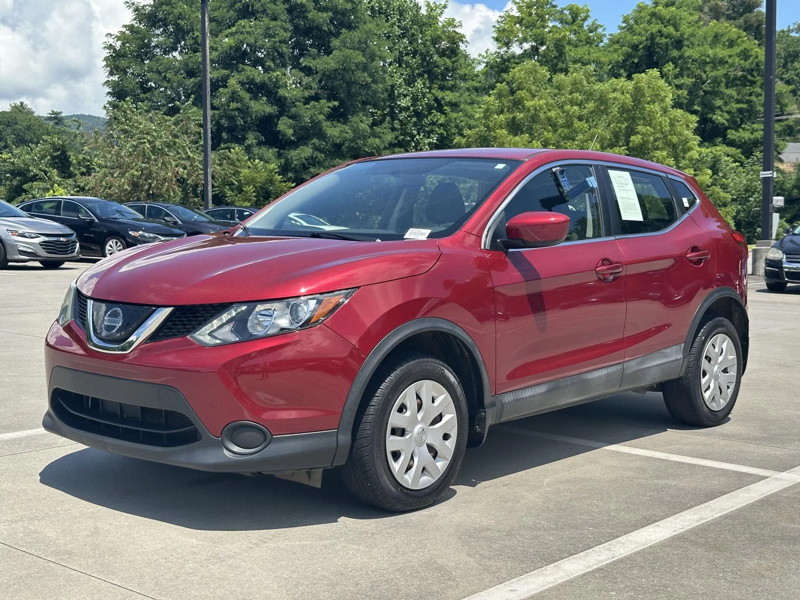 Used 2019 Scarlet Ember Tintcoat Nissan S image 3