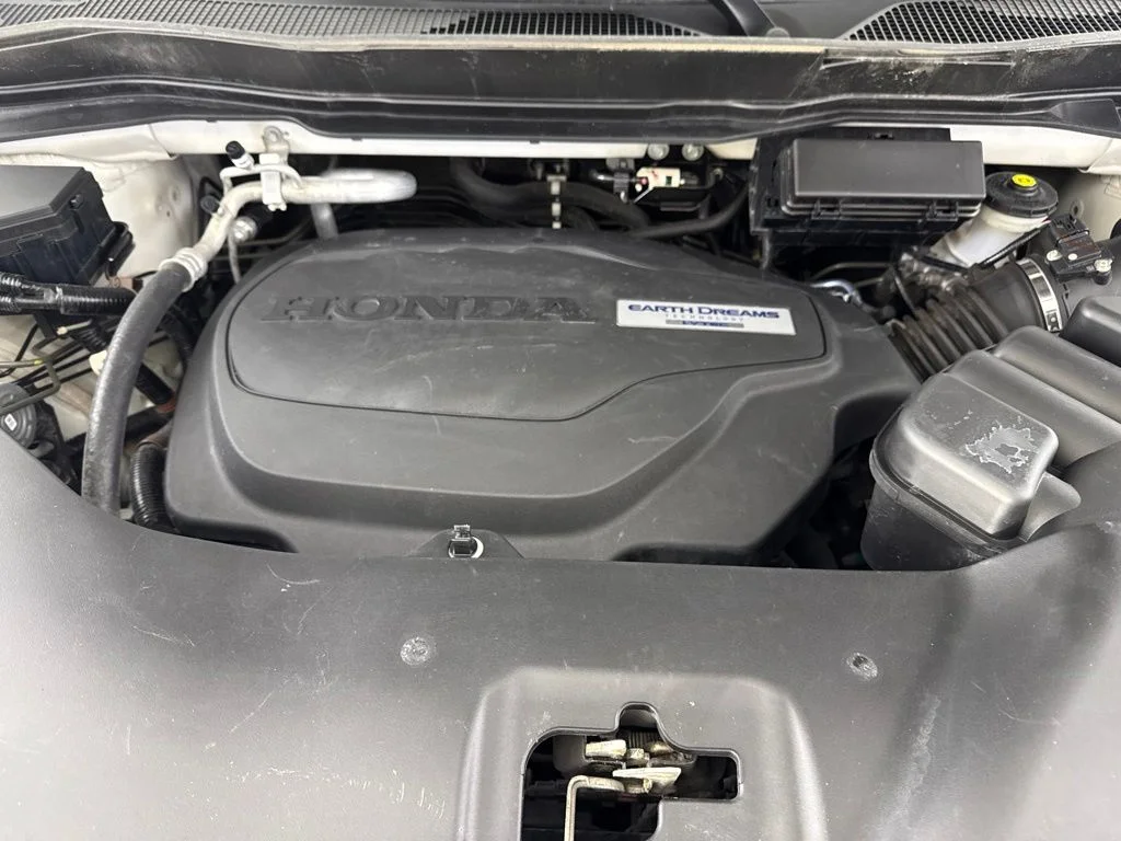 Certified Used 2018 White Honda EX-L image 19