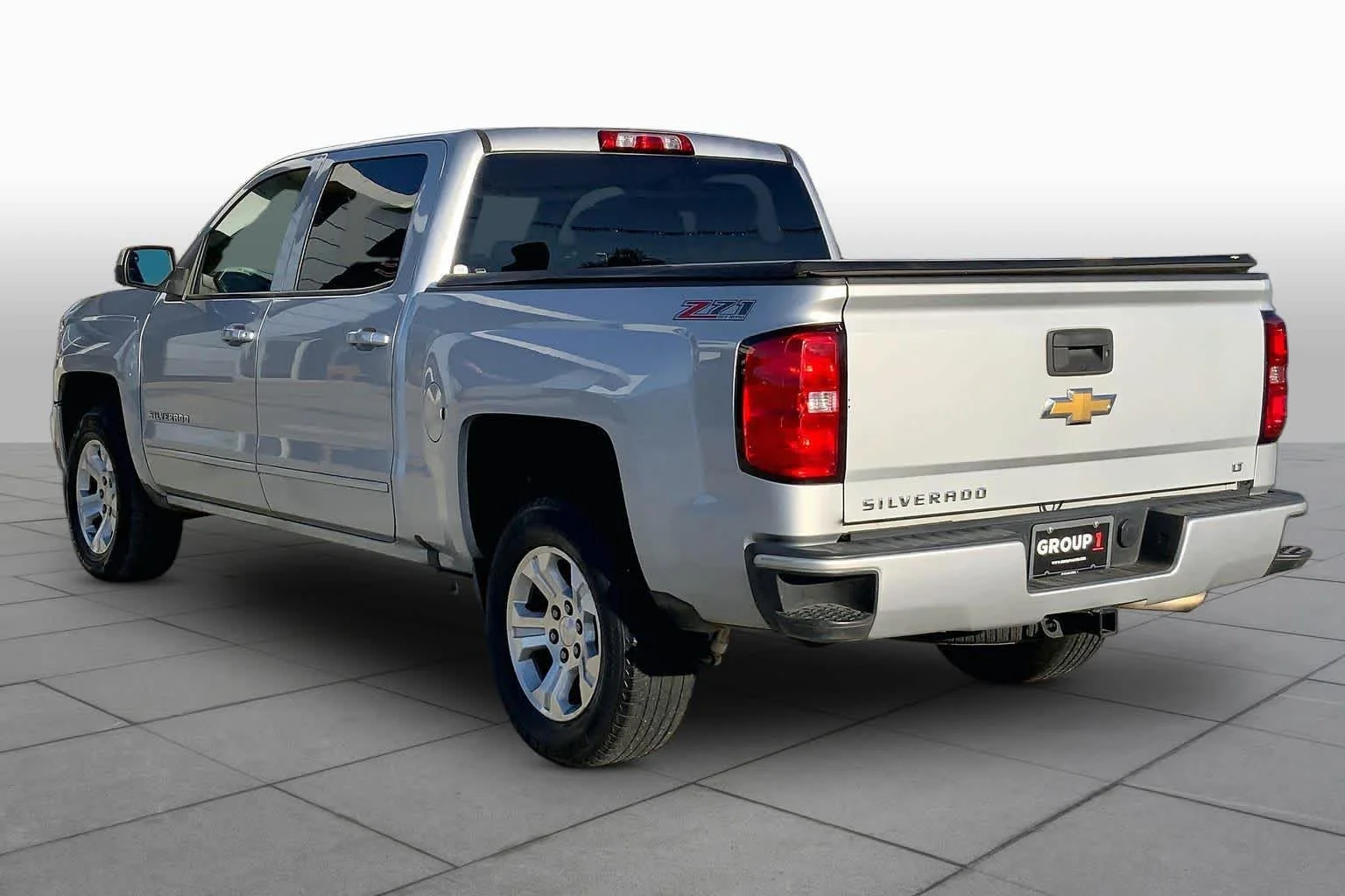 Used 2016 Silver Ice Metallic Chevrolet LT image 11